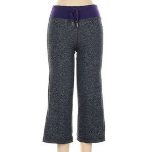 Lululemon Capri pants, 6